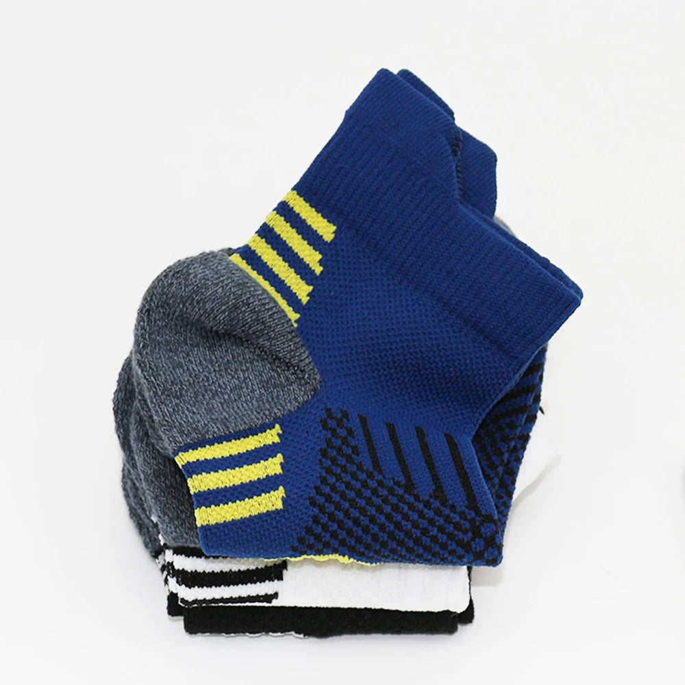 3 Pairs Non-Slip Sports Socks – Professional Quick-Dry Athletic Ankle Socks, Towel Cushion for Running, Training & Gym – Men & Women
