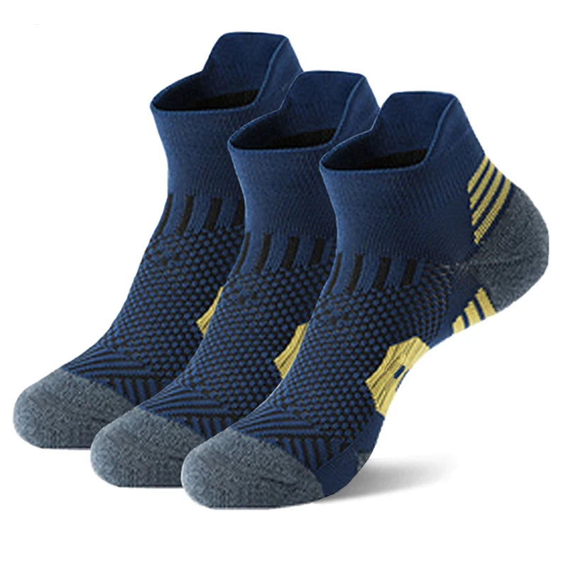 3 Pairs Non-Slip Sports Socks – Professional Quick-Dry Athletic Ankle Socks, Towel Cushion for Running, Training & Gym – Men & Women